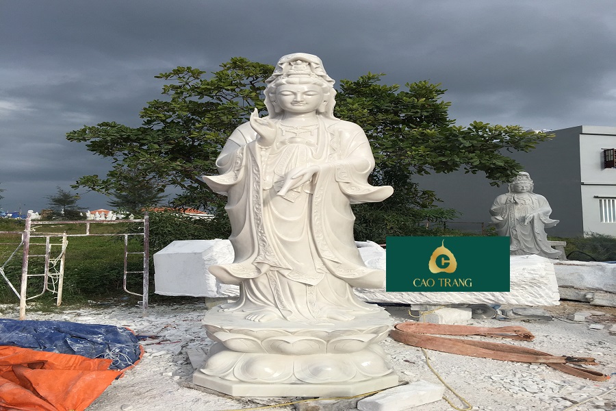 Bán Tượng Phật Quan Âm Bằng Đá Ngũ Hành Sơn Đà Nẵng
