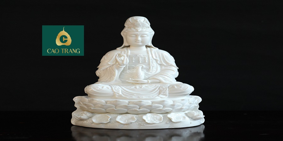 Tượng Quan Âm Ngồi Bằng Đá Tại TP.HCM